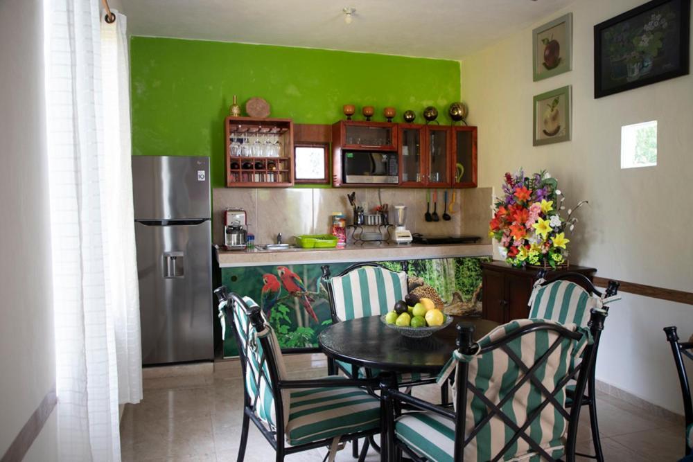 Departamento céntrico, perfectamente ubicado, dos habitaciones Cancún Exterior foto