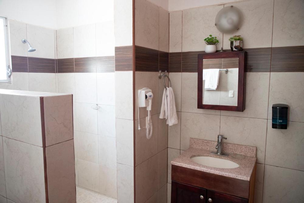 Departamento céntrico, perfectamente ubicado, dos habitaciones Cancún Exterior foto